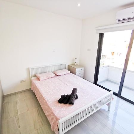 Vasilo Court Seaview City Apartment Larnaca Zewnętrze zdjęcie