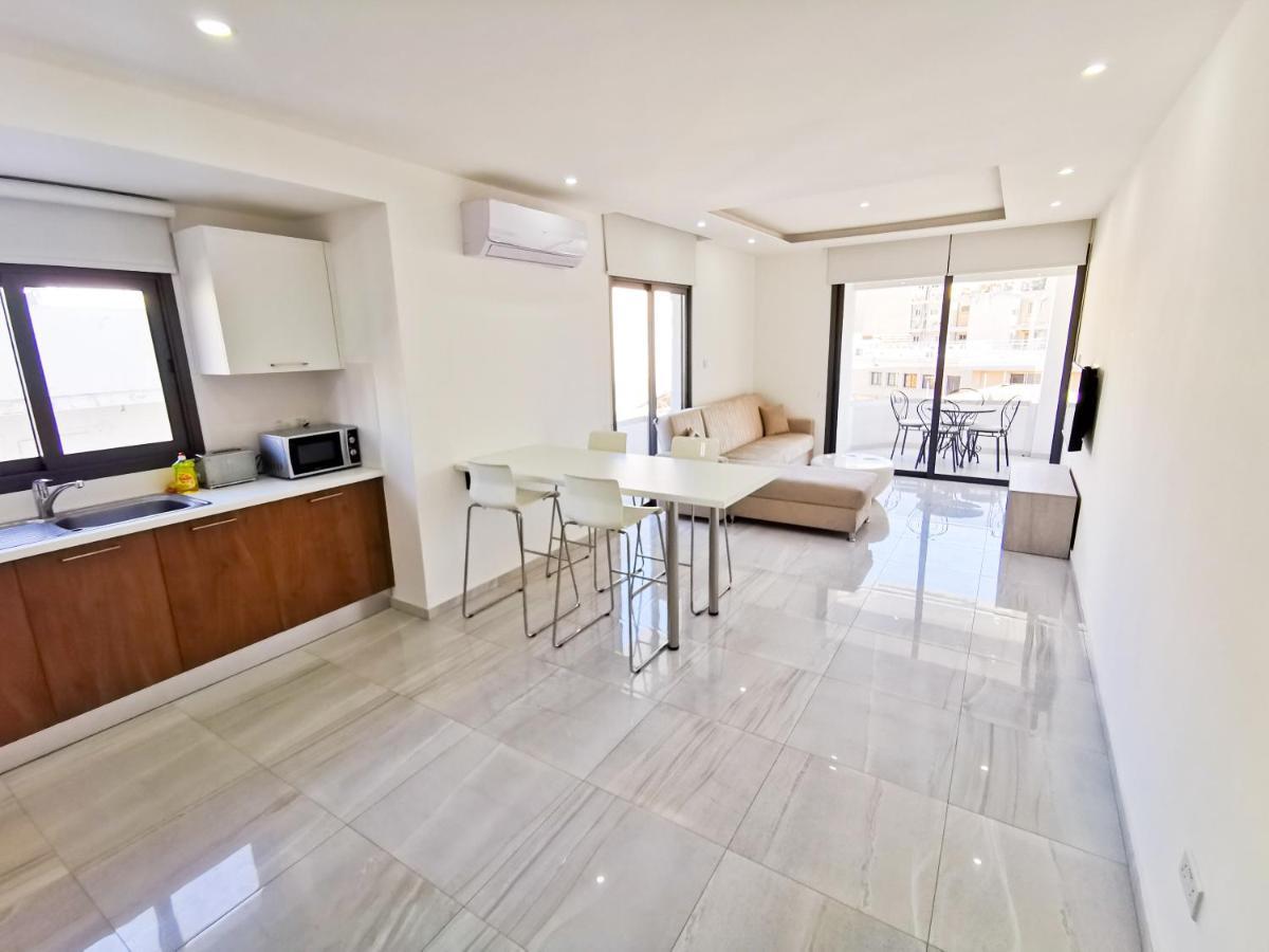 Vasilo Court Seaview City Apartment Larnaca Zewnętrze zdjęcie