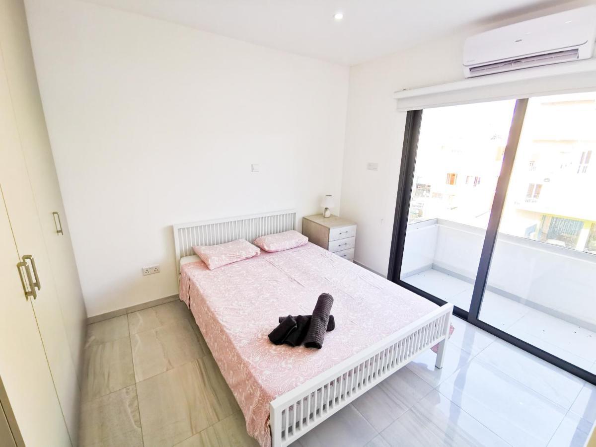 Vasilo Court Seaview City Apartment Larnaca Zewnętrze zdjęcie
